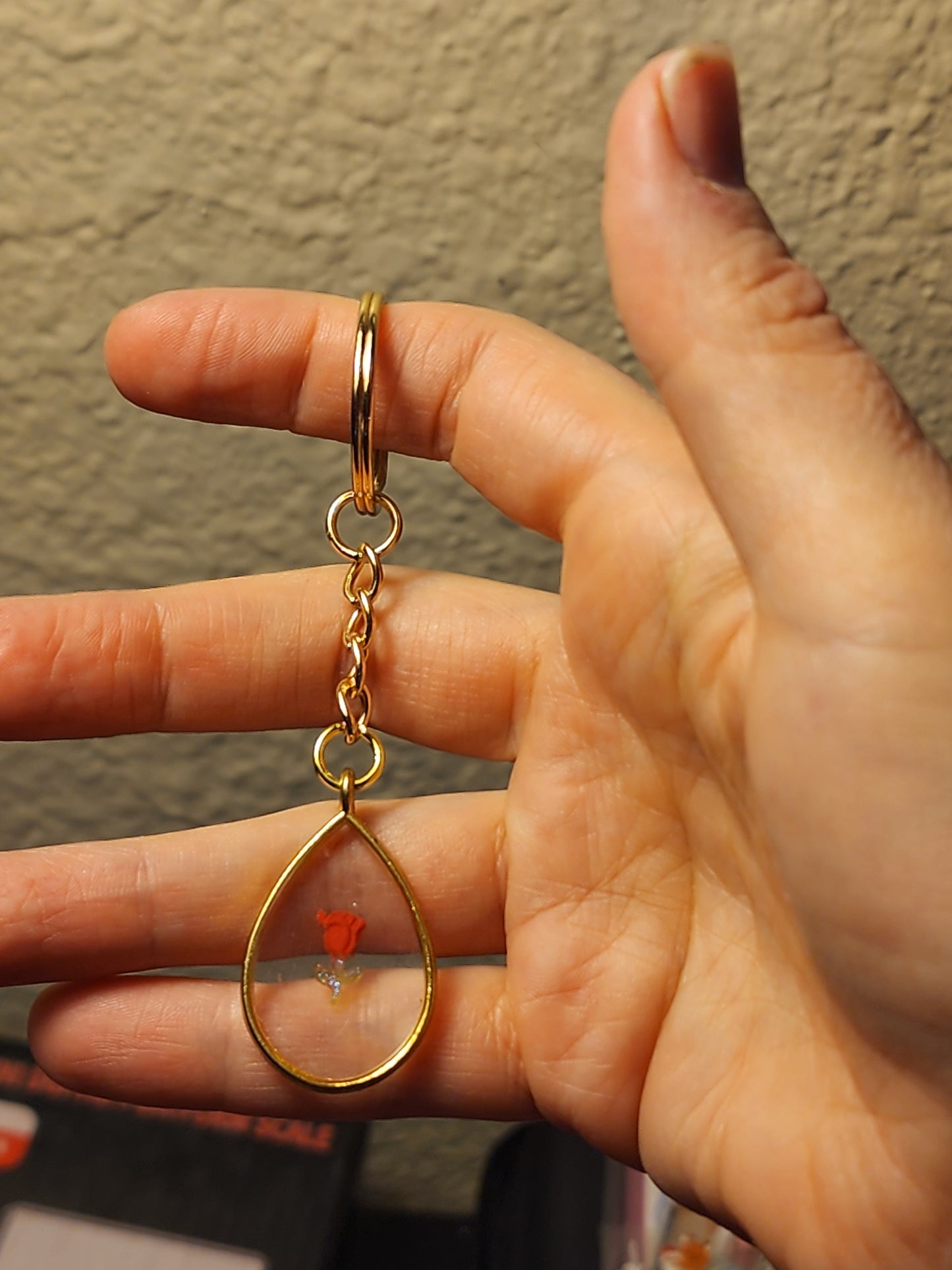 Teardrop Rosebud Keychain